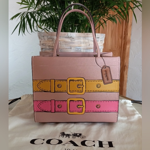 COACH CASHIN CARRY 22 LIGHT BLUSH MULTI LEATHER W/TROMPE L'OEIL PRINT - Picture 2 of 11